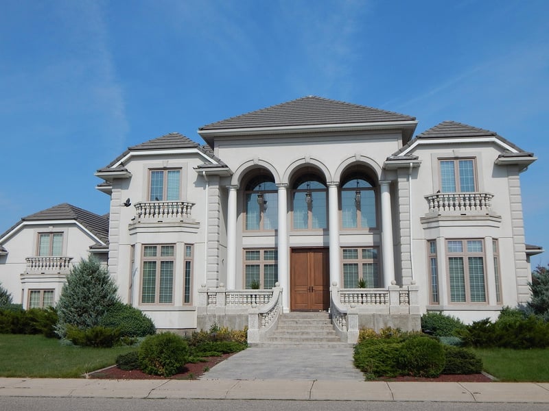 Grand Manor Estate